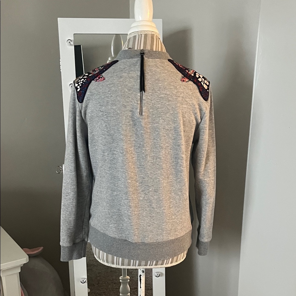 Coach - Picture 3 of 3